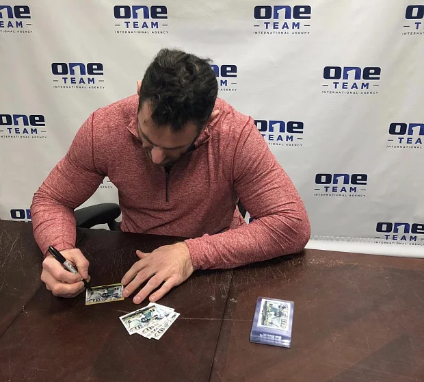 Evan Mathis Private Signing